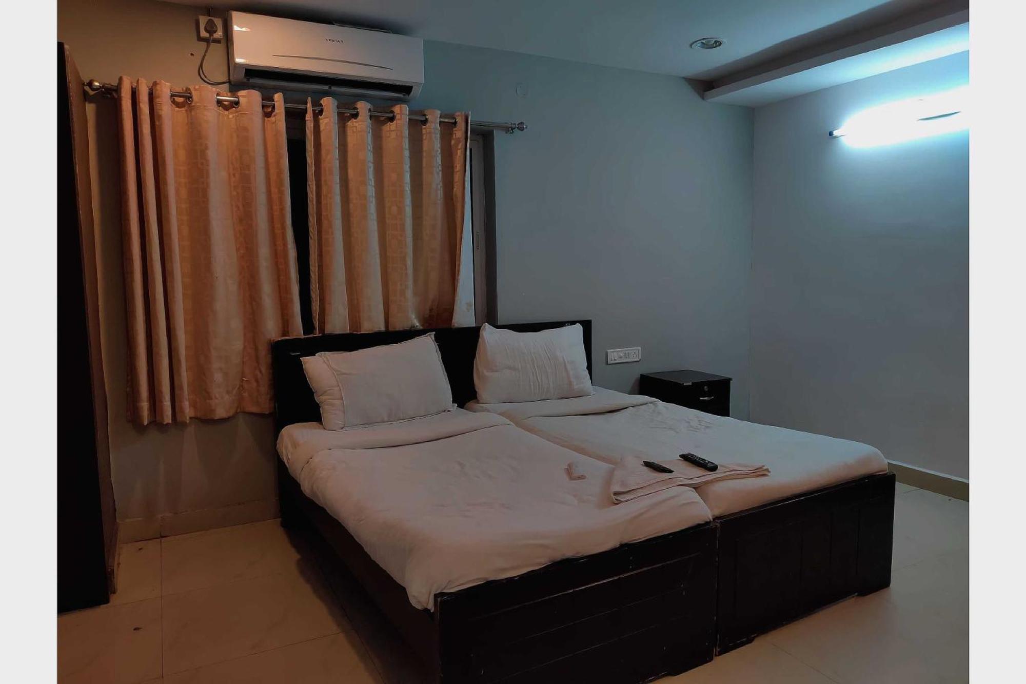 Hotel O White Solitaire Ludhijána Kültér fotó