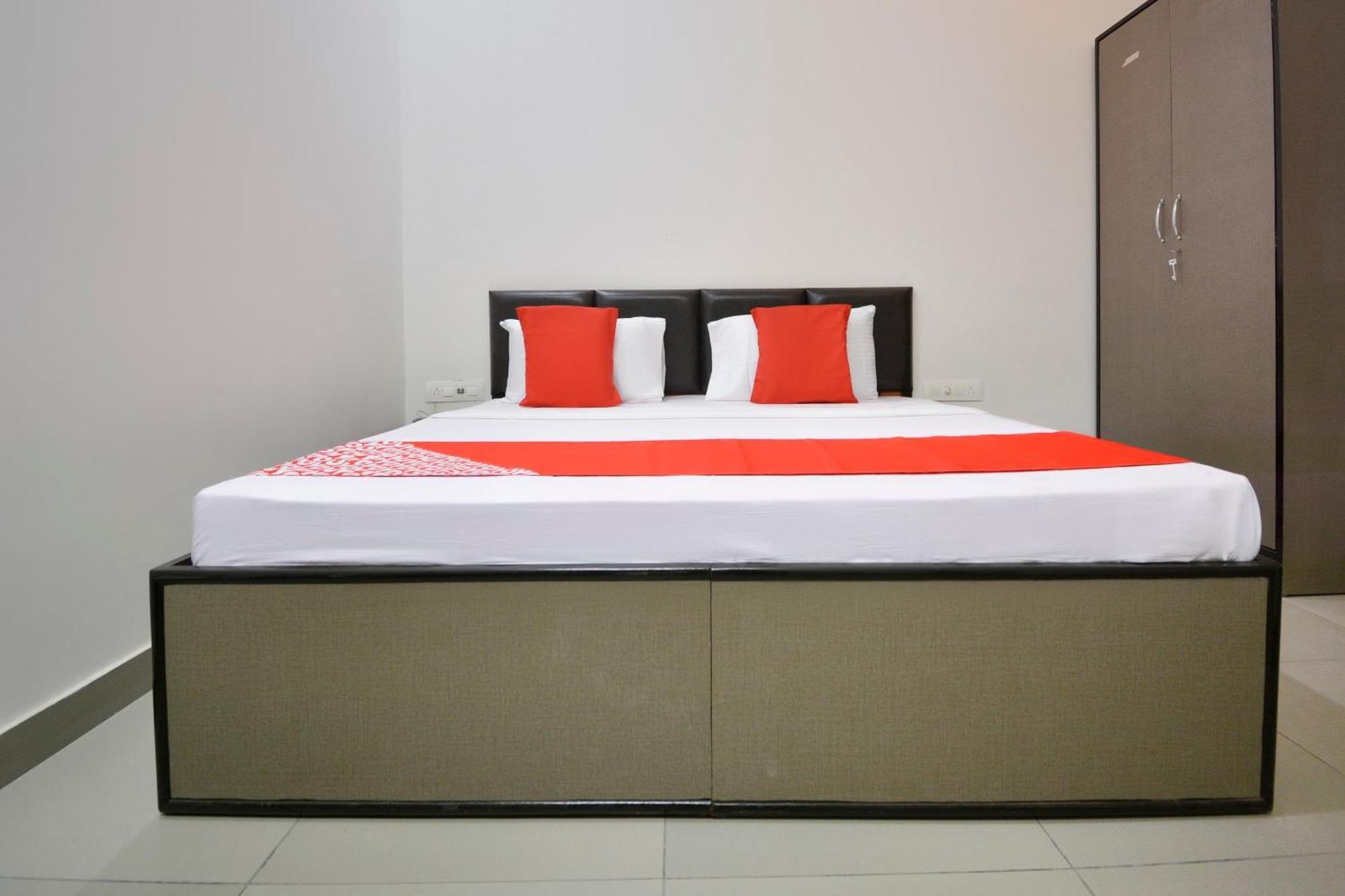 Hotel O White Solitaire Ludhijána Kültér fotó